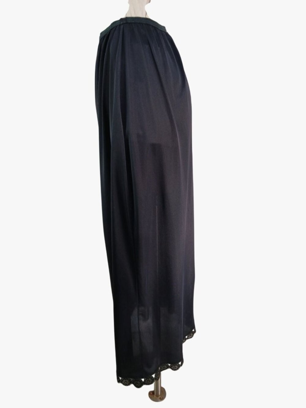 Vintage Black Nylon Half Slip Size L Lace Hem Back Vent Lorraine Office Corpcore - Picture 5 of 11